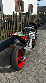 Aprilia TUONO V4 1100 RF E4 Factory! 1. Hand! Scheckheft - Aprilia Tuono V4 Factory