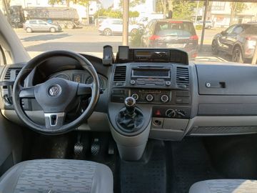 Volkswagen T5 Transporter - 12