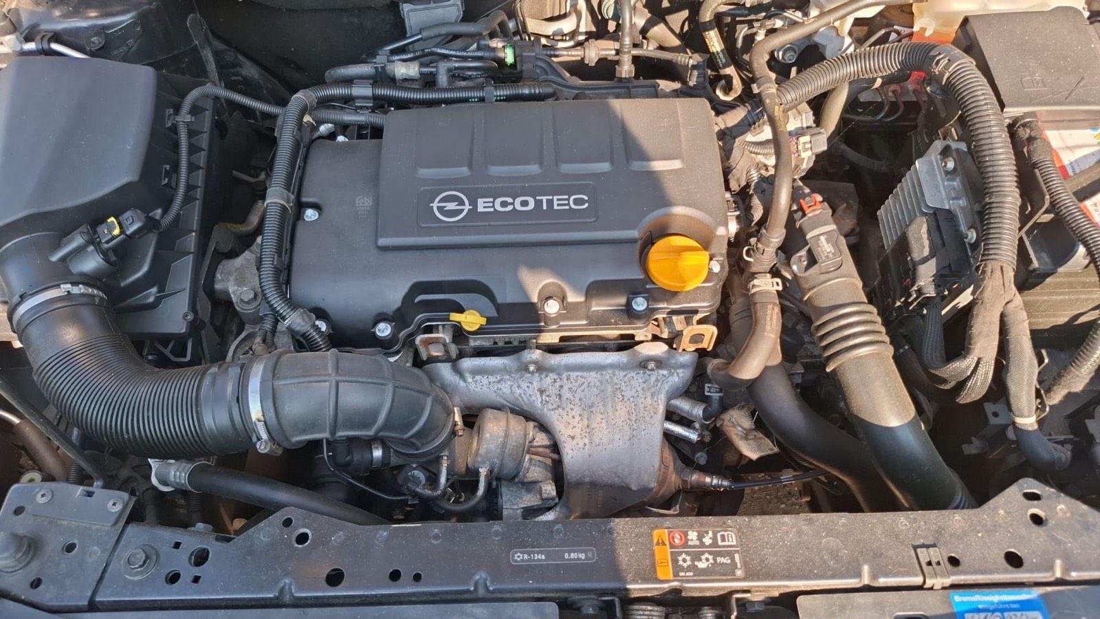 Opel Astra 2011 — photo 6