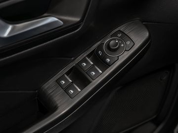 Ford Kuga 2.5 PHEV ST-Line X LED Navi DAB Kamera ACC