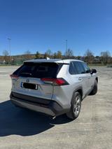 Toyota RAV 4 2.5 Hybrid Auto - - silberne Toyota RAV 4