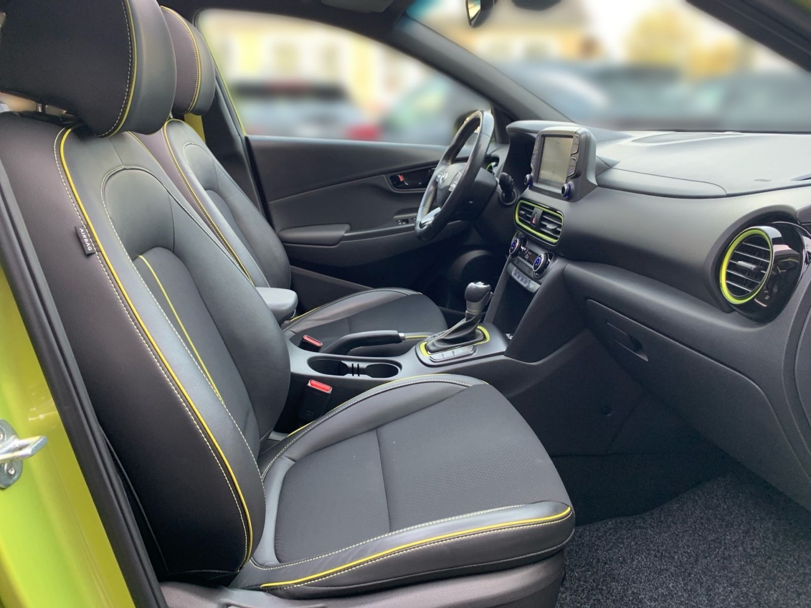 Fahrzeugabbildung Hyundai KONA 1.6 T-GDI Style 7-DCT Navi LED el.SD 1Hd