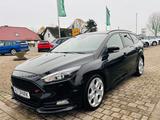 Ford Focus Turnier ST*LEDER*NAVI*KAMERA*BI-XENON* - Ford Focus Gebrauchtwagen in Lübeck