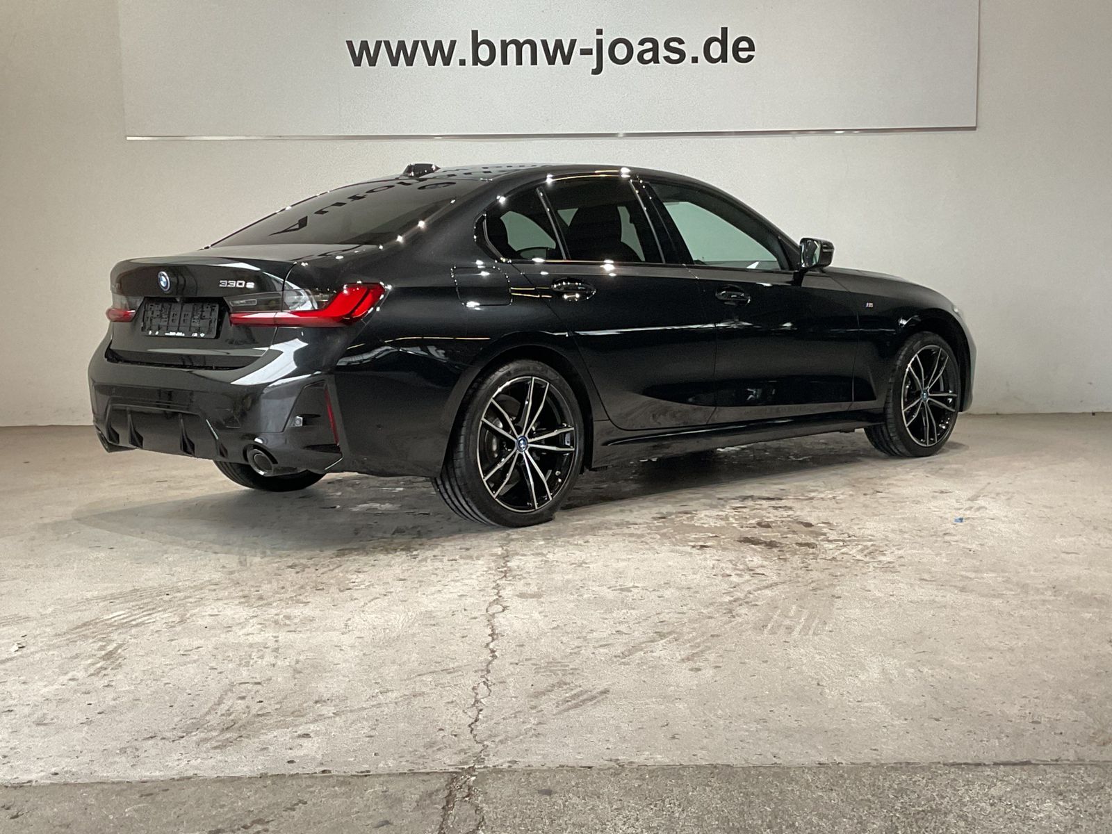 Fahrzeugabbildung BMW 330e Komfortzugang, Sitzheizung für Fahrer u. Be