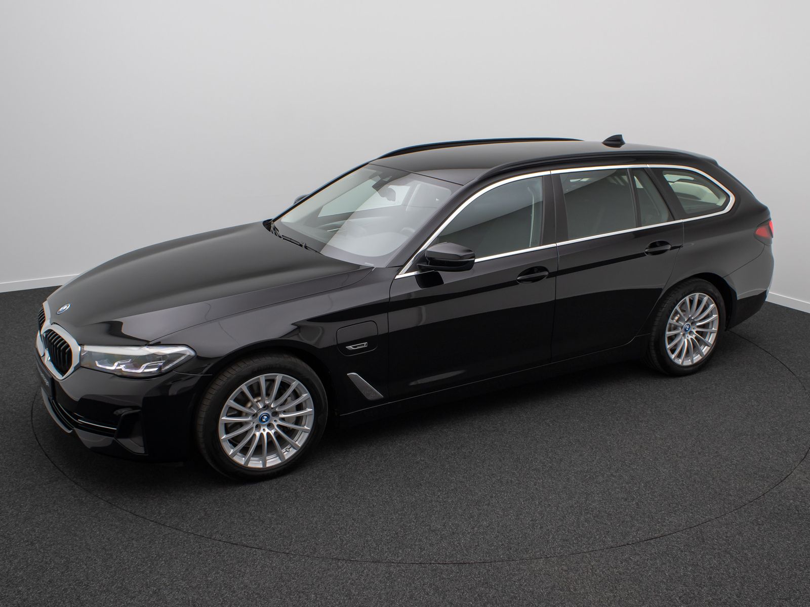 Fahrzeugabbildung BMW 520e Alarm Komfort PDC DAB GeschwindigReg 18Zoll