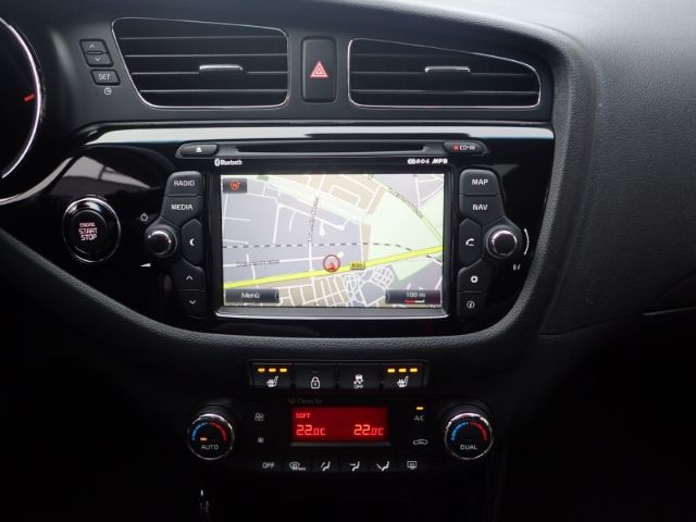 Fahrzeugabbildung Kia Ceed Spirit El. Panodach Navi Xenon Kurvenlicht