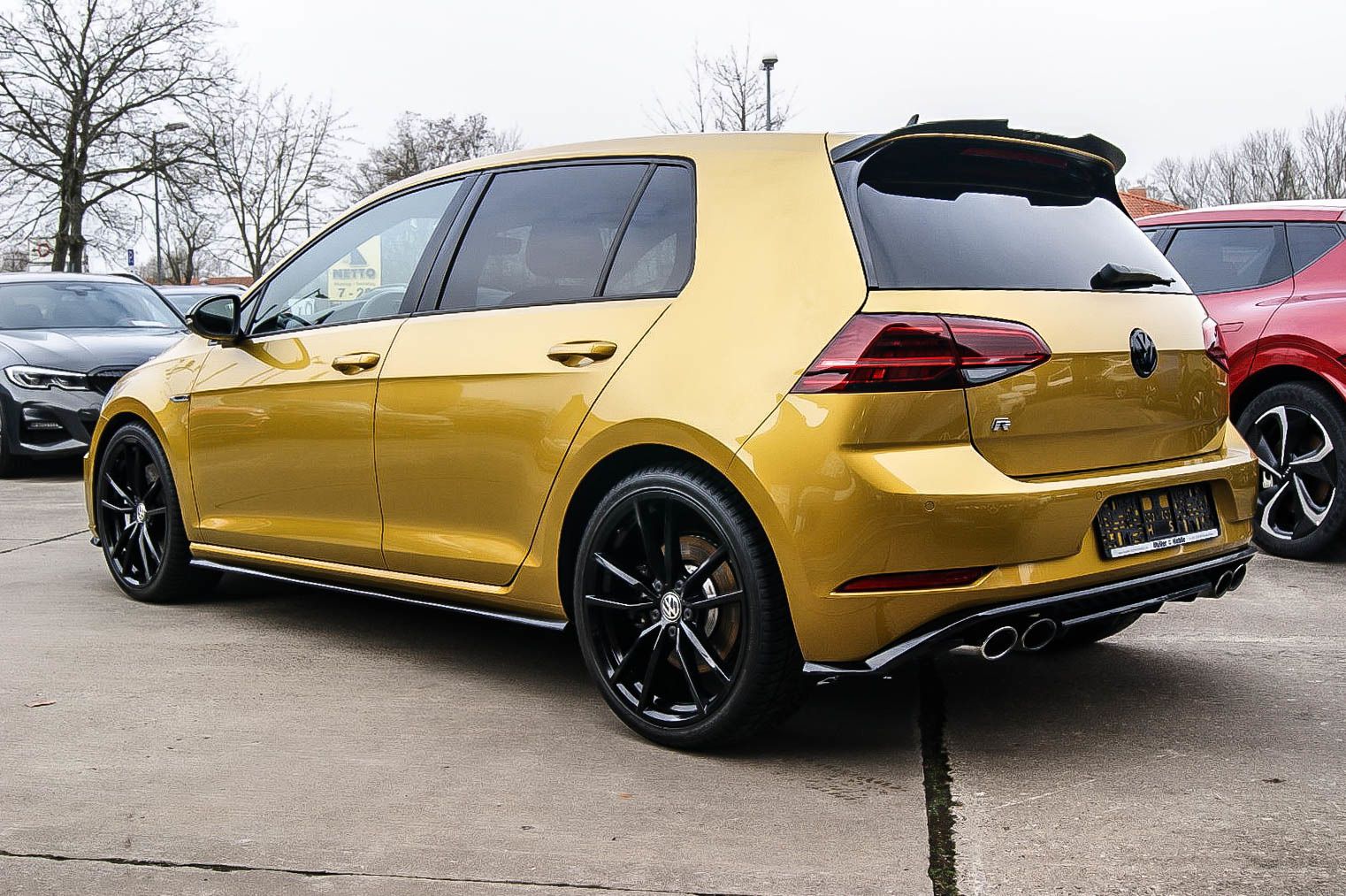 Fahrzeugabbildung Volkswagen Golf VII R 4Motion DRIVER-PACKAGE PERFORMANCE 19