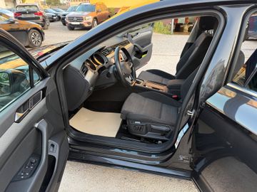 Volkswagen Passat Variant - 9