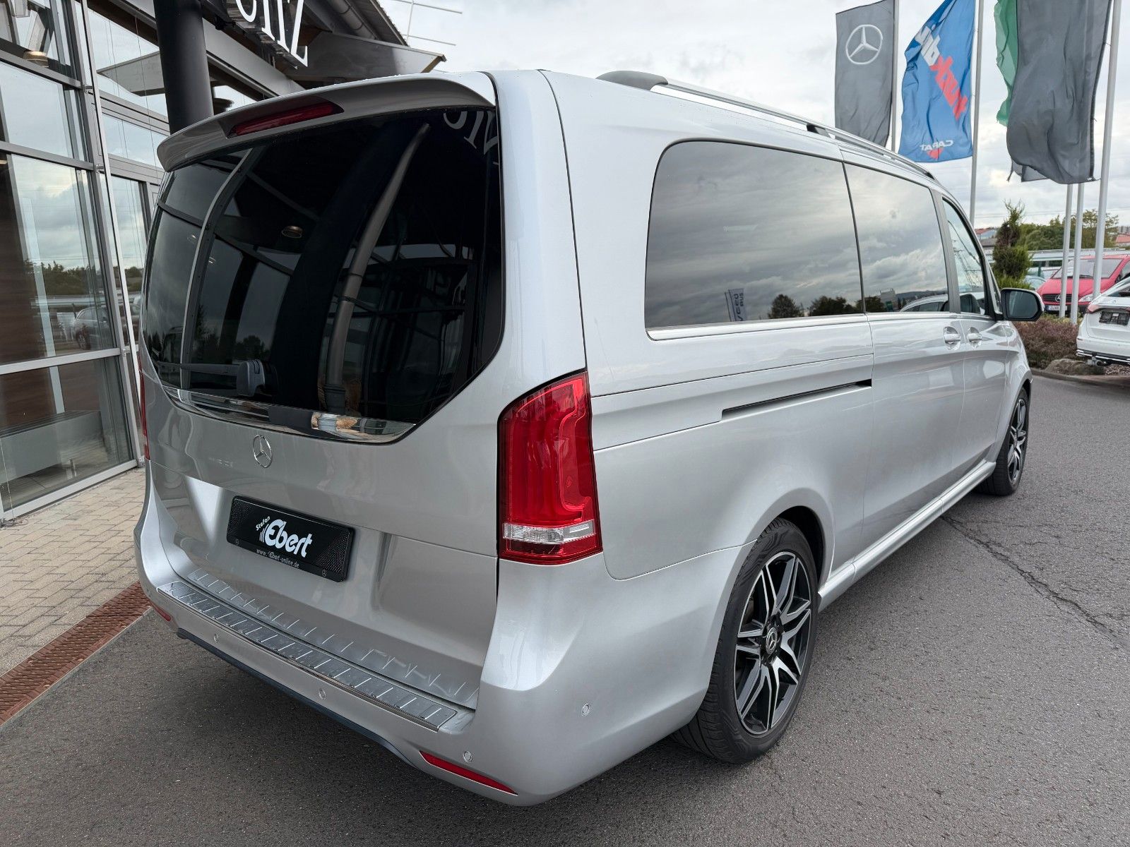 Fahrzeugabbildung Mercedes-Benz V 250 d AVANTGARDE ED AMG DISTRONIC Sitzklima