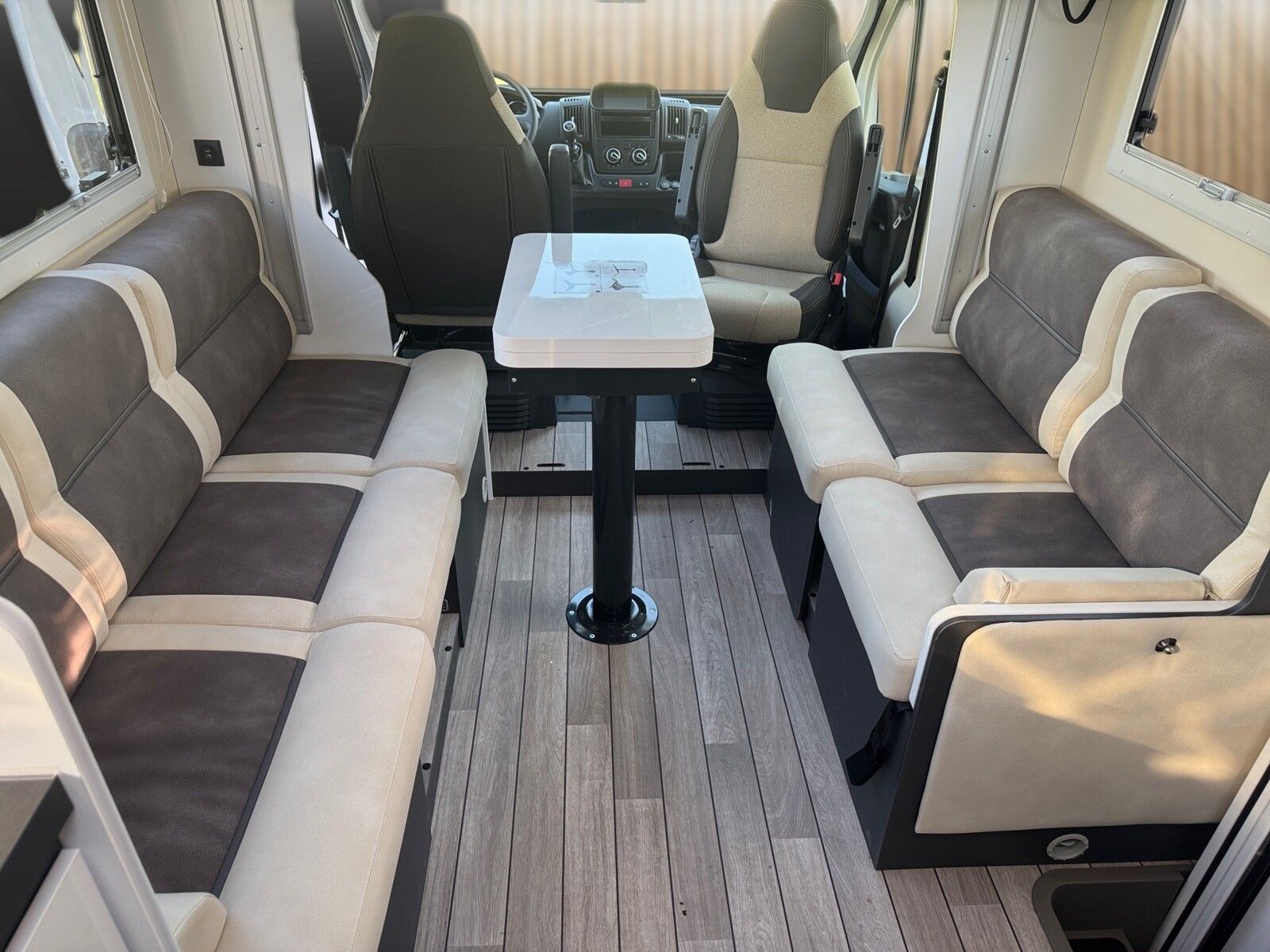Fahrzeugabbildung Forster T FT699LF 11770,- Sondernachlass / 165 PS