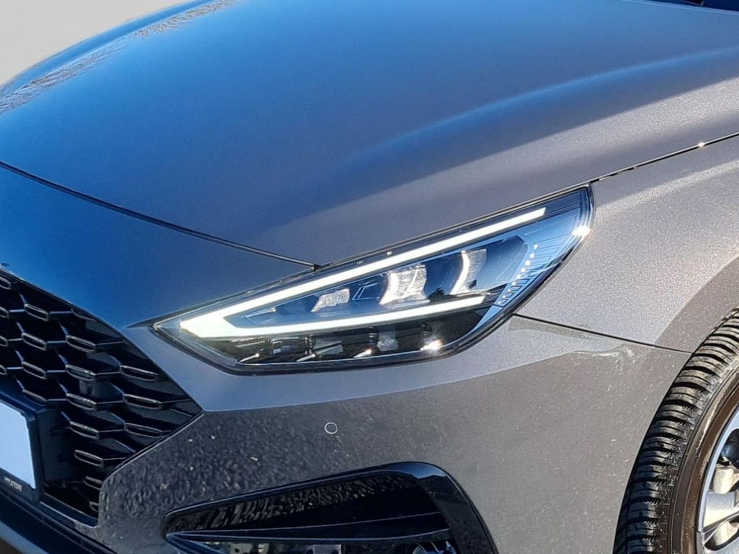 Fahrzeugabbildung Hyundai i30 ADVANTAGE 1.0 AUT. PLUS-P+ALLWETTER+TEMPOMAT