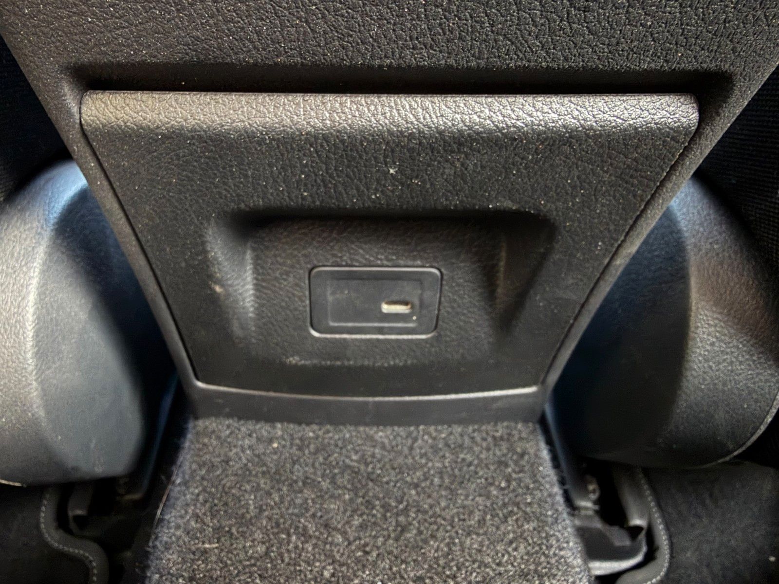 Fahrzeugabbildung Mercedes-Benz A 250e