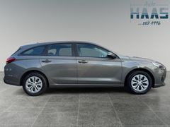 Fahrzeugabbildung Hyundai I30 Select 1,4 "NAVI-CAM-MULTI-SITZH-TEMPO-