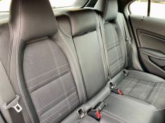 Fahrzeugabbildung Mercedes-Benz A 200 Urban KLIMA SHZ KAMERA PDC AHK ALLWETTER