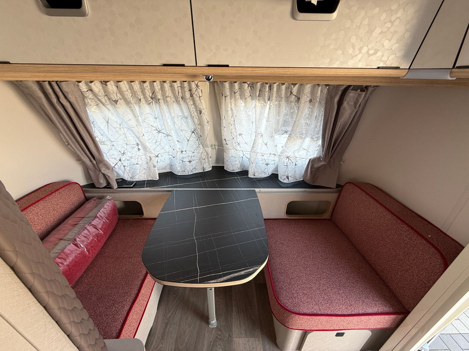Fahrzeugabbildung HYMER / ERIBA / HYMERCAR Eriba Touring 542 Tango Red  - 5.344€ SPAREN!