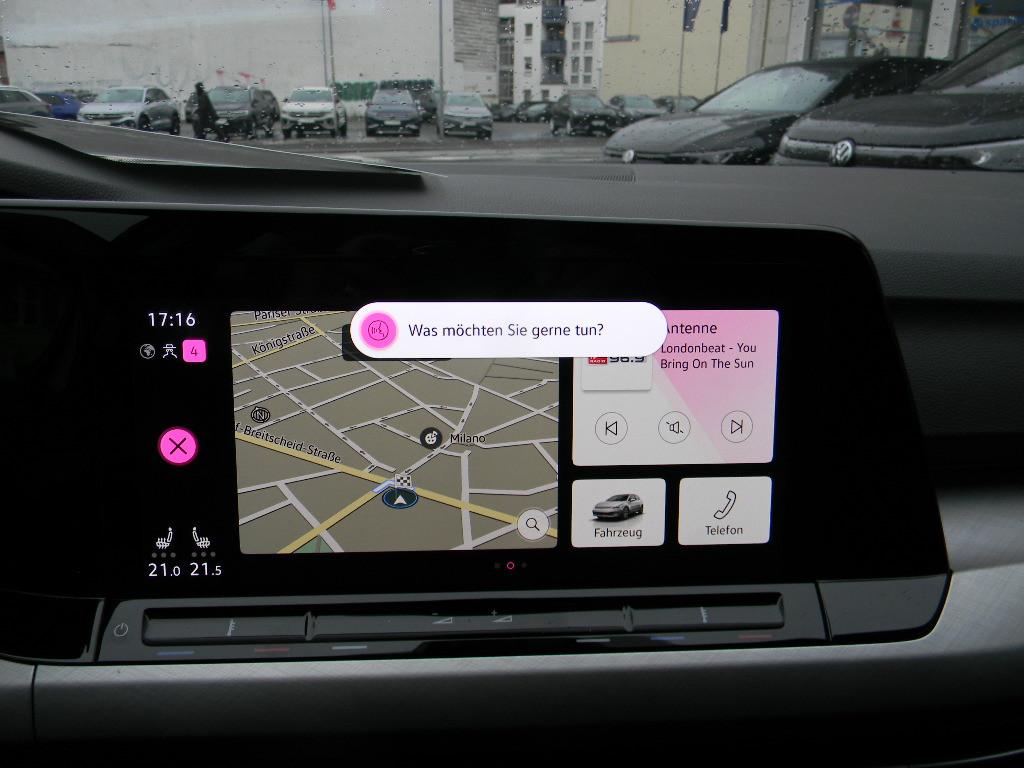 Volkswagen Golf VIII Lim. Life 2,0 TDI 7 GANG DSG Kamera, миниатюра 20