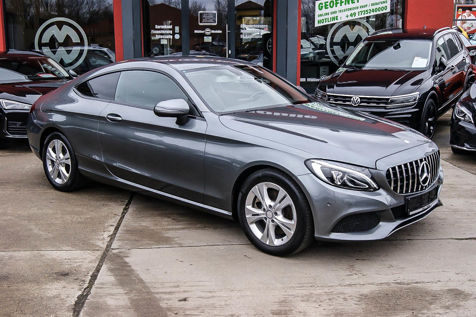 Fahrzeugabbildung Mercedes-Benz C 200 Coupe' Aut NAVIGATION PARKASSISTENT LEDER