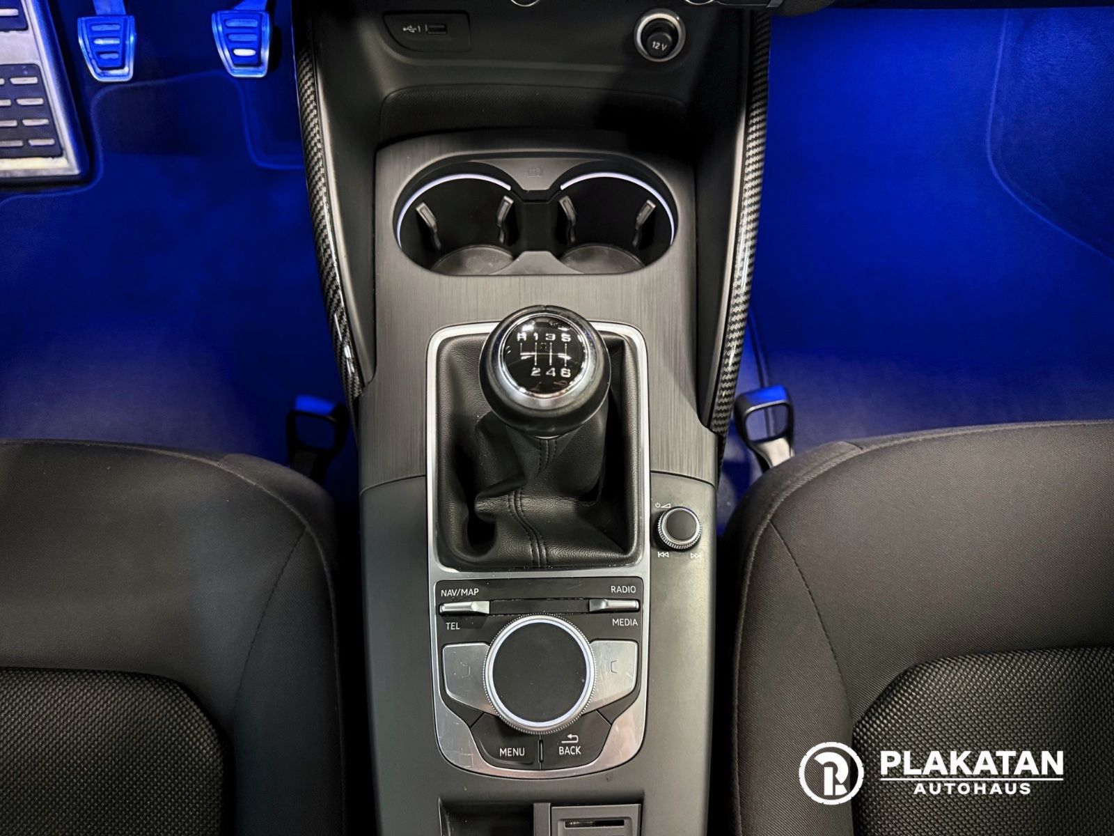 Fahrzeugabbildung Audi A3 Sportback Navi DigitalInstr LED