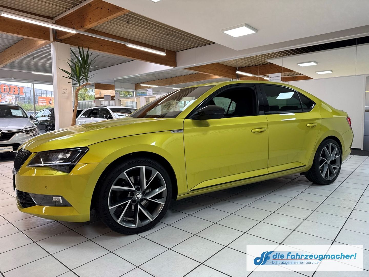 Fahrzeugabbildung SKODA Superb SportLine AD Leder Memory Sitze Soundsyst