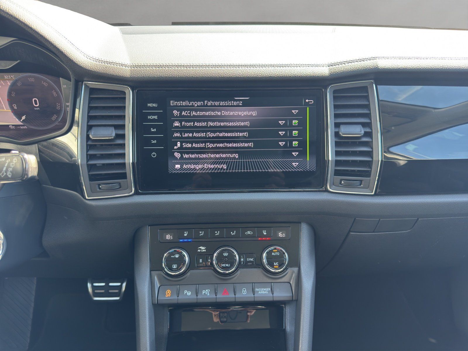 Fahrzeugabbildung SKODA Kodiaq 2.0 TDI L&K 4x4/ST-HZG/ACC/AHK/360°CAM/