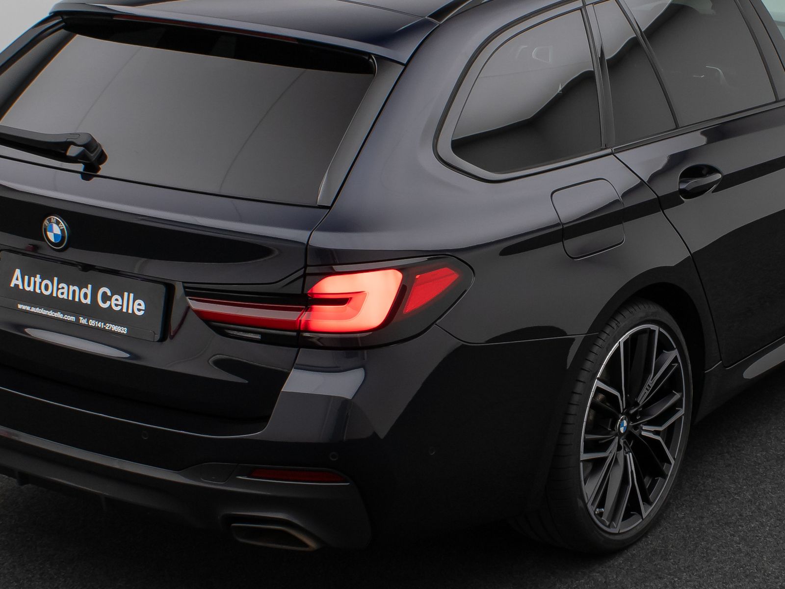 Fahrzeugabbildung BMW 530d  xD M Sport Kamera Laser HUD DAB H/K 20Zoll