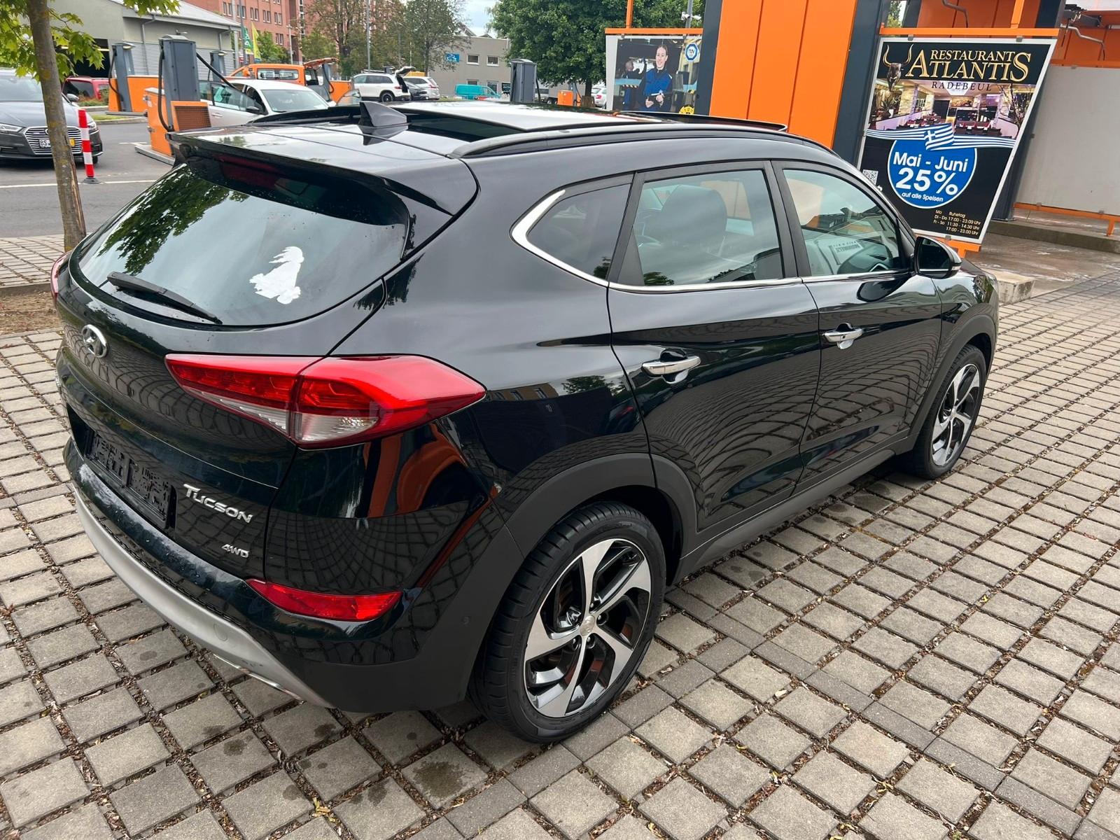 Hyundai Tucson 2.0 Premium/4x4/Panorama/Voll Ausstattung