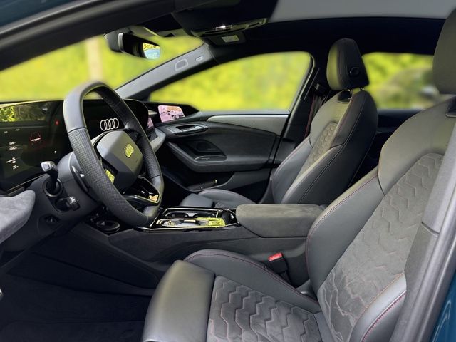 A6 Avant e-tron QUATT S LINE MATRIX+PANO+AHK+B&O