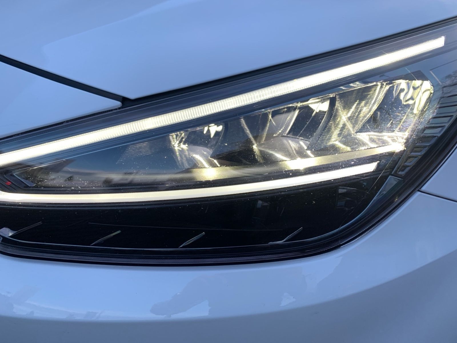 Fahrzeugabbildung Hyundai i30 Kombi 1.0 T-GDI Connect & Go Navi LED