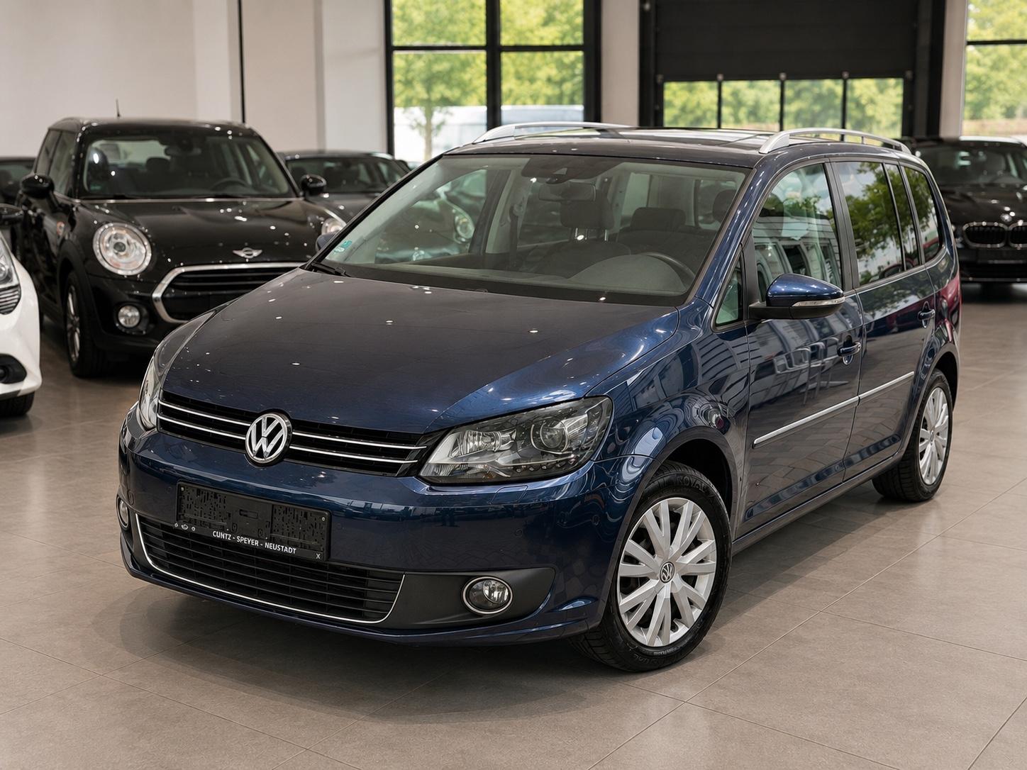 Volkswagen Touran Highline/Xenon/LED/Navi/Cam/Neu-Tüv/Navi