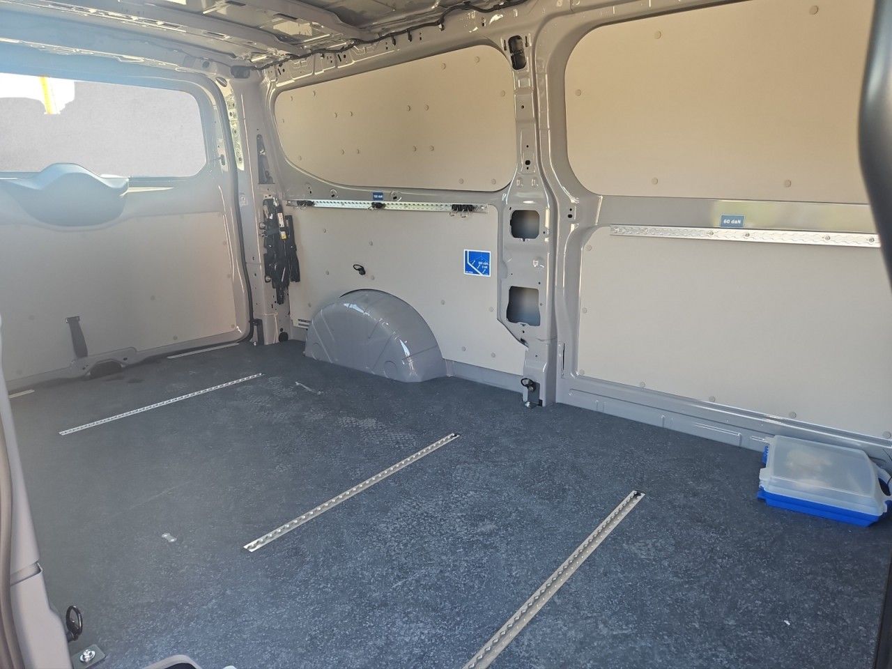 Fahrzeugabbildung Volkswagen Transporter Kasten 2.0 TDI 110kW Langer Radstand