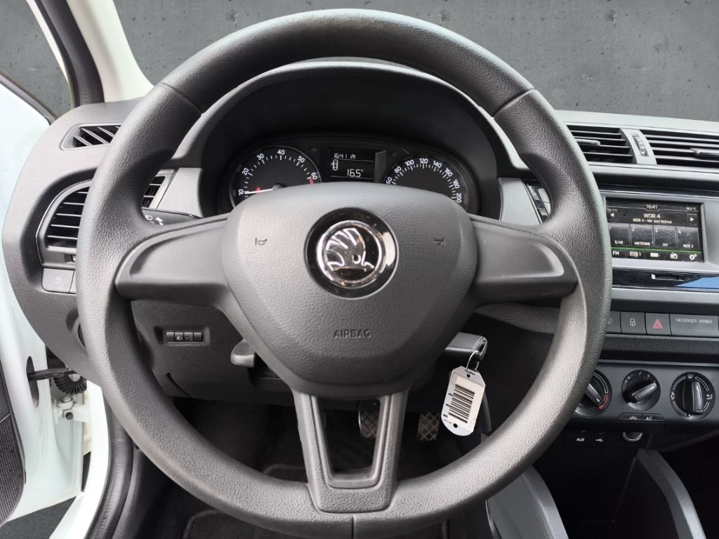 Fahrzeugabbildung SKODA Fabia Combi 1.0 MPI Cool Plus DABSoundpaket Klim