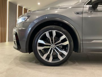 Volkswagen Tiguan - 11