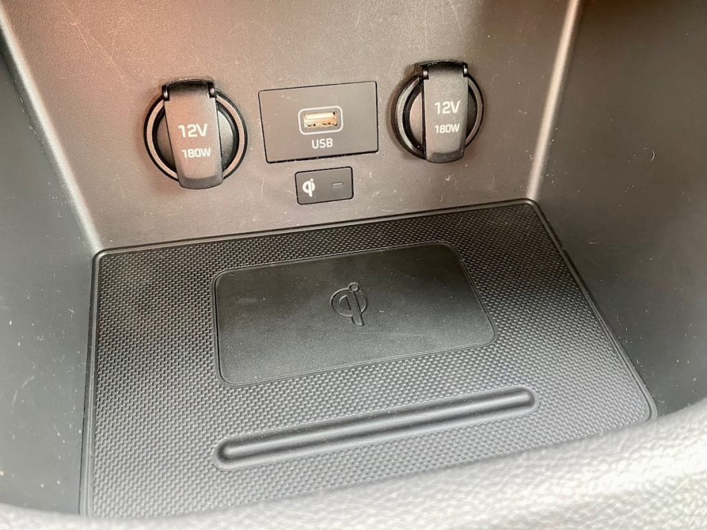 Fahrzeugabbildung Hyundai i30 1.0 AAC SHZ KAMERA ALU ALLWETTER CARPLAY