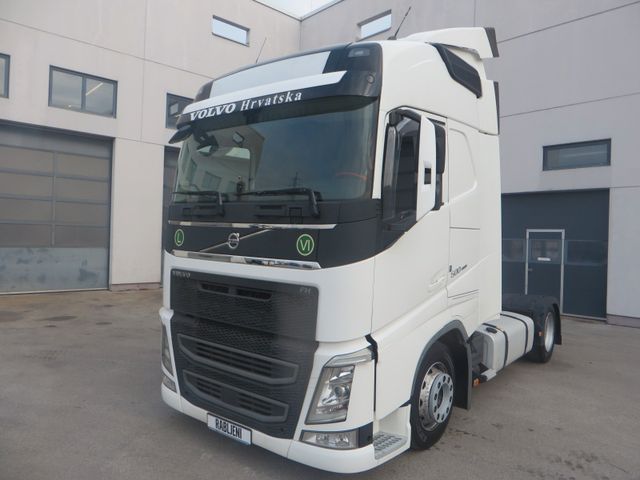 Volvo FH500 4x2Tractor mega