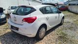 Opel Astra J Lim. 5-trg. Edition - Opel Astra mit Diesel-Antrieb: Kleinwagen