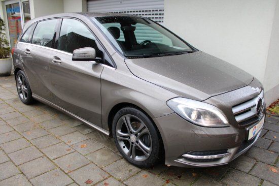 Mercedes-Benz B 180  BiXenon Leder Navigation Klima SHZ PDC AL