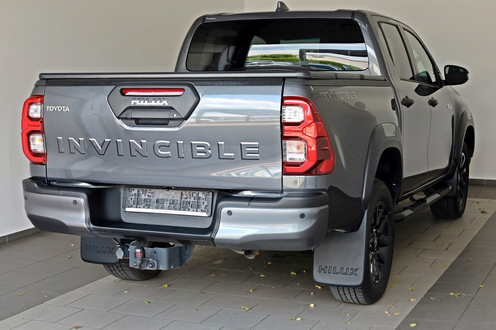 Fahrzeugabbildung Toyota Hilux 2.8 D-4D Invincible,Leder,ACC,Rollo,AHK