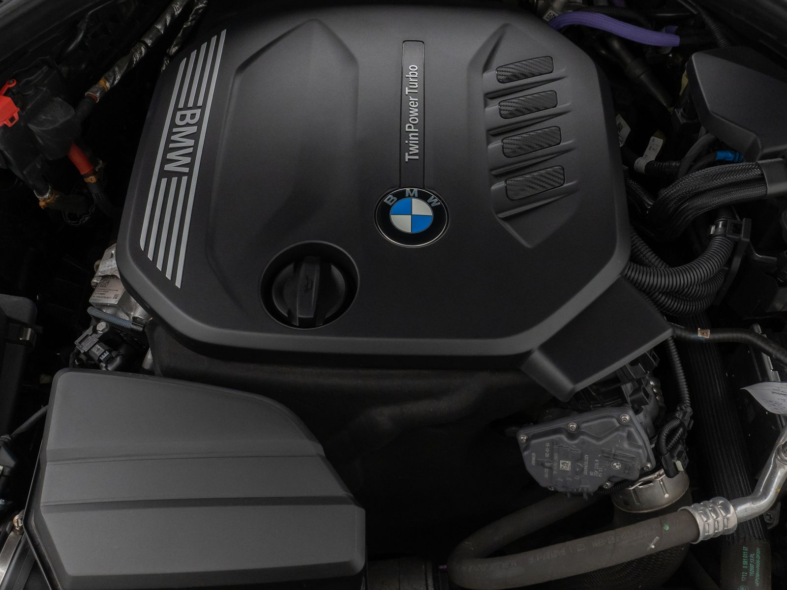 Fahrzeugabbildung BMW 320d  Sport Line Panorama HUD DAB Lordos LED PDC