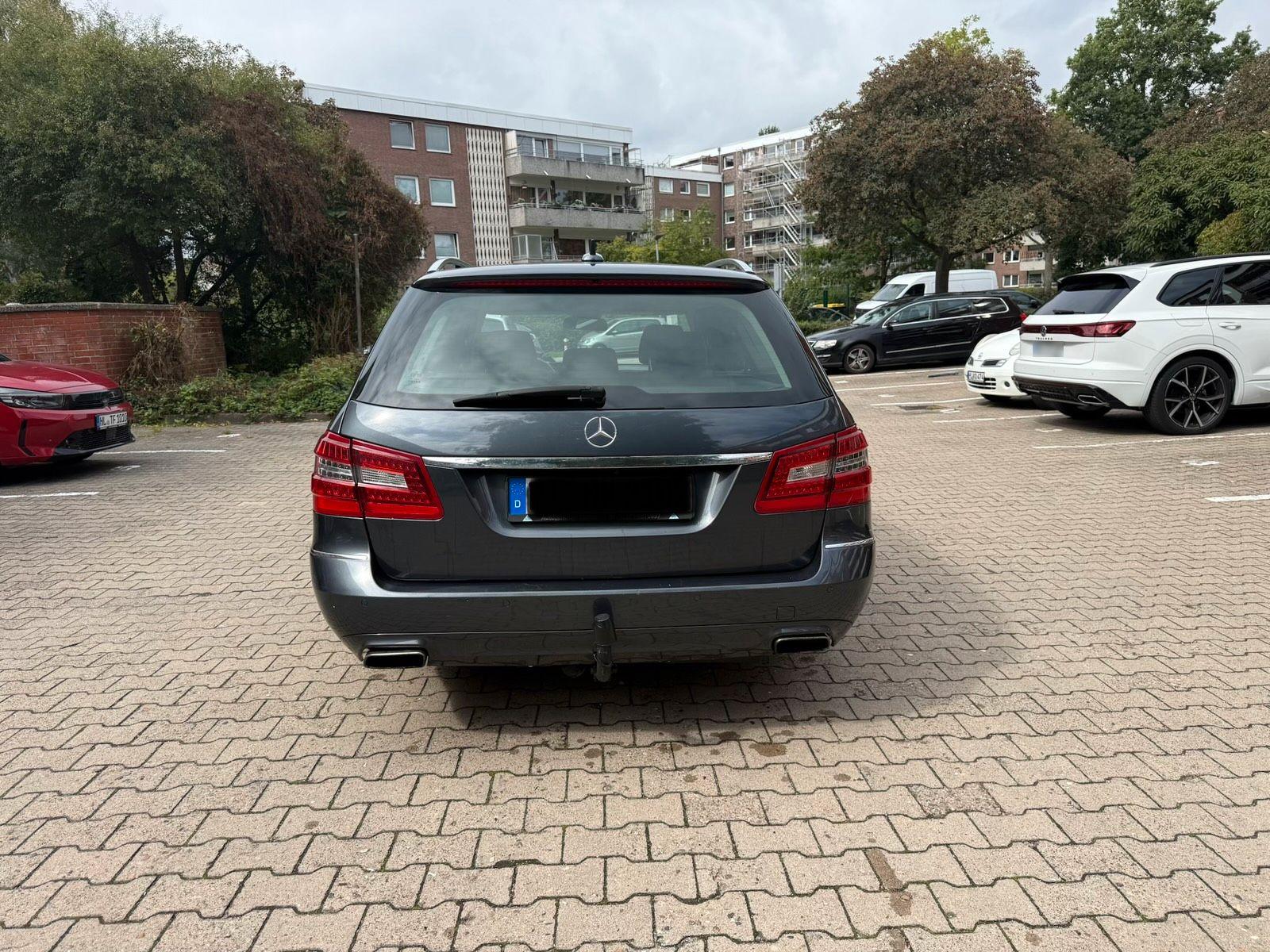 Mercedes-Benz E200 2011 — photo 5