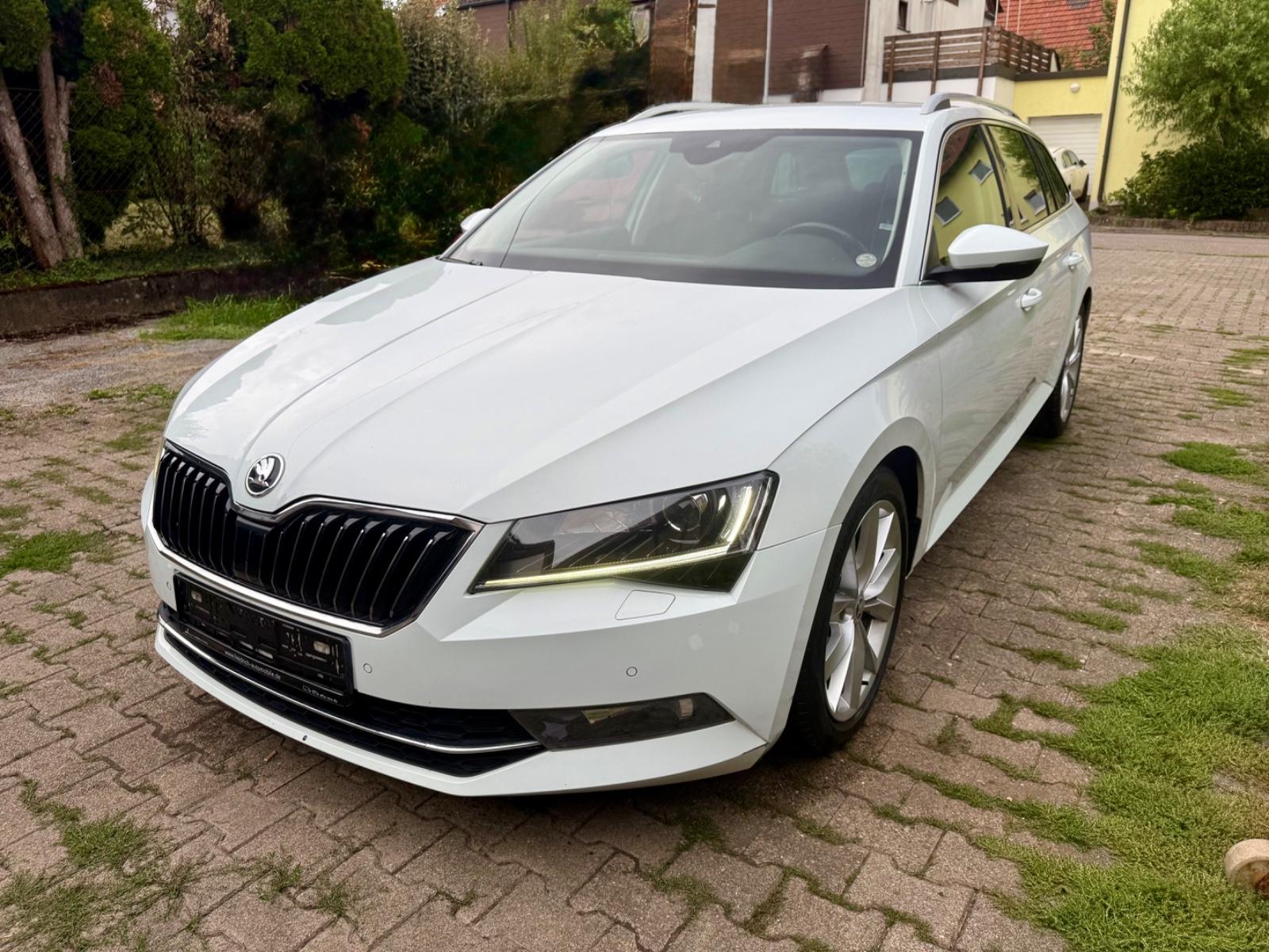 Skoda Superb Combi Style Navi Kamera AHK CarPlay