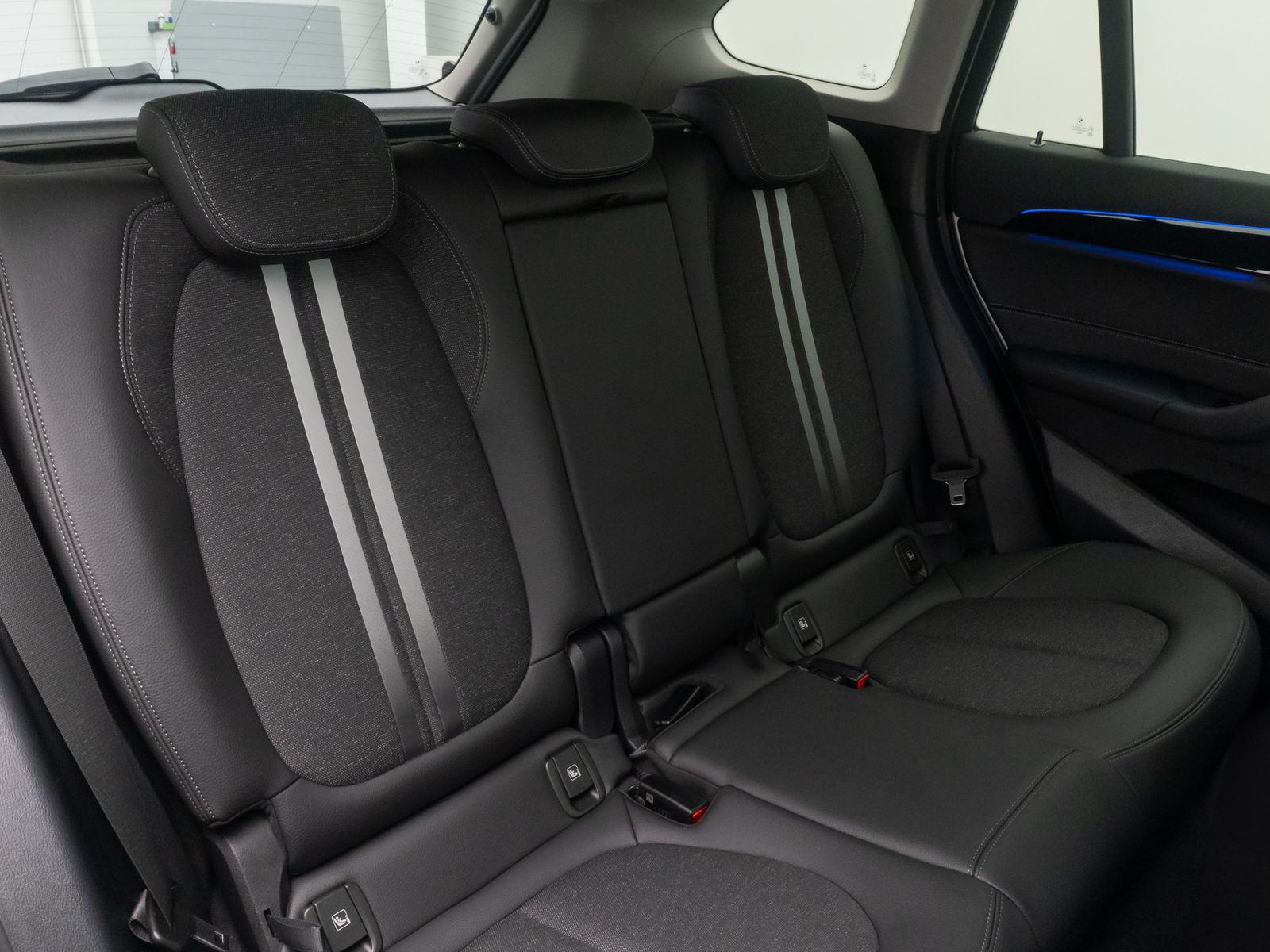 Fahrzeugabbildung BMW X1 sD18i Sport Line Kamera DAB LED Teilleder 18"