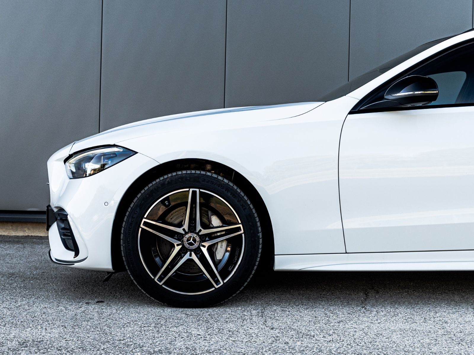 Mercedes-Benz C300T de AMG LINE PANO DISTRONIC KEYLESS 12g Co2 imagem 3