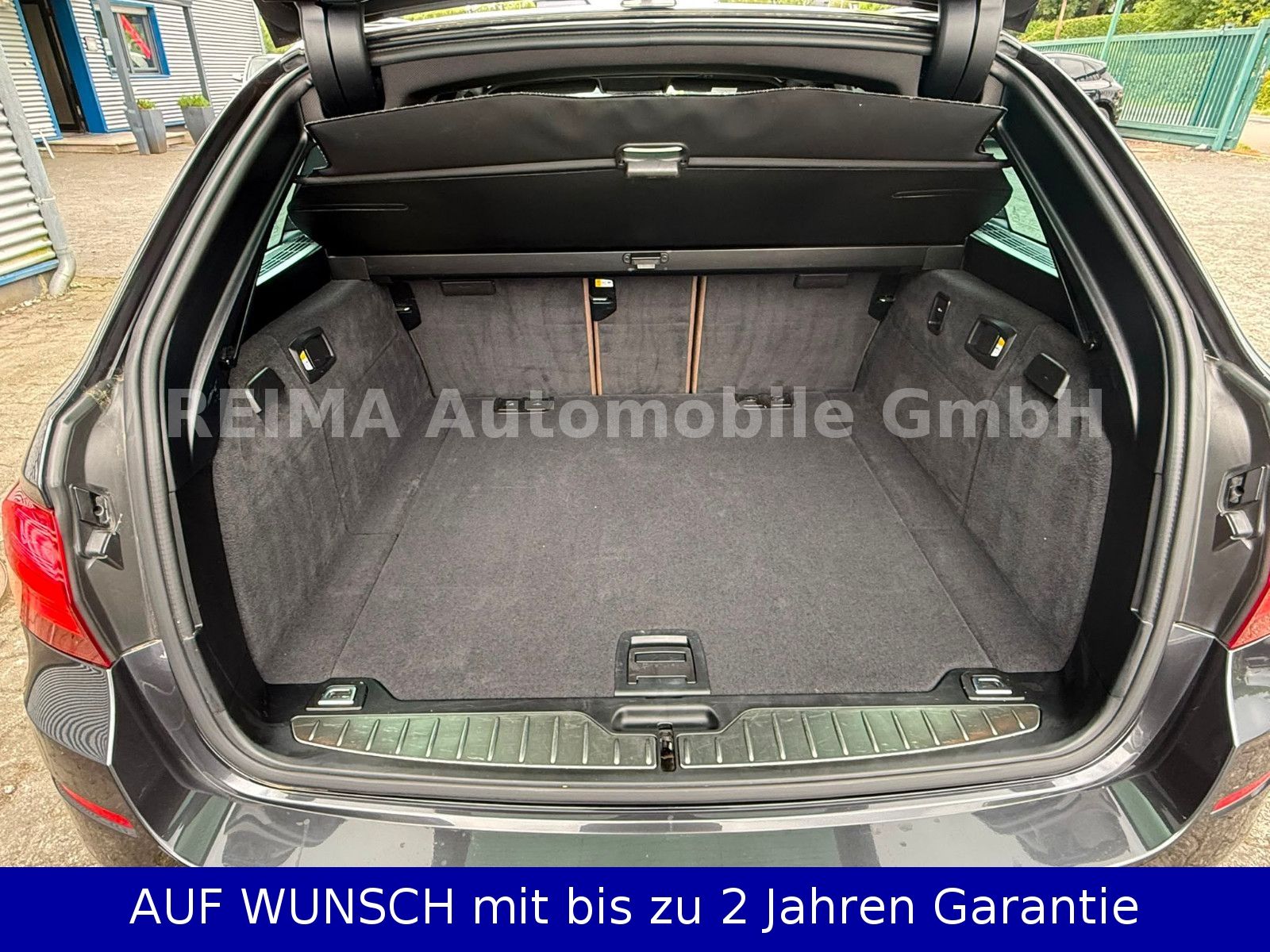 Fahrzeugabbildung BMW 535 d Touring xDrive M-Sportpaket, HUD, ACC,LED