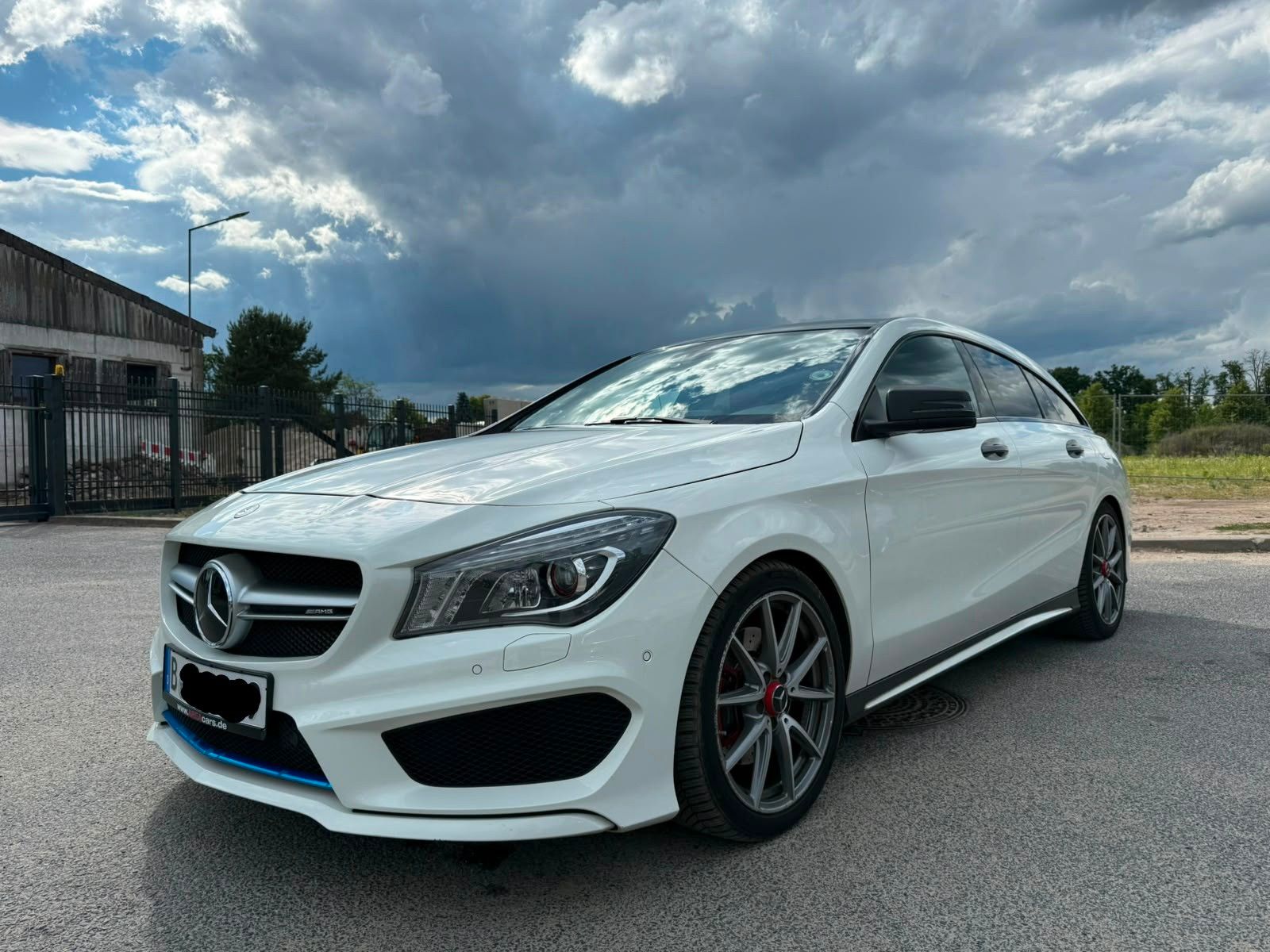 MERCEDES-BENZ CLA 250 Shooting Brake CLA 250 DCT 4MATIC AM...