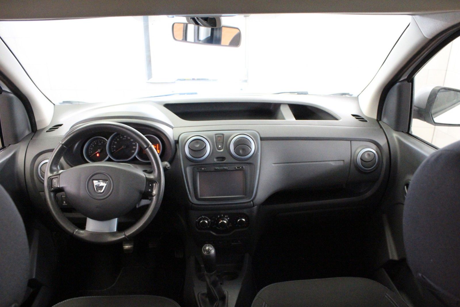 Fahrzeugabbildung Dacia Dokker TCe 115 Stepway *Navi*Klima*Shz