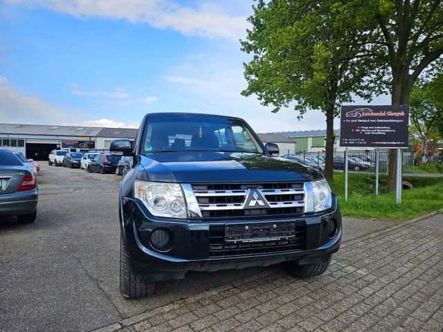 Mitsubishi Pajero 3.2 DI-D Invite 7-Sitze