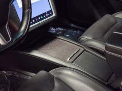 Fahrzeugabbildung Tesla Model X P90D DUAL-MOTOR (FREE SUPERCHARGE/7'SITZ