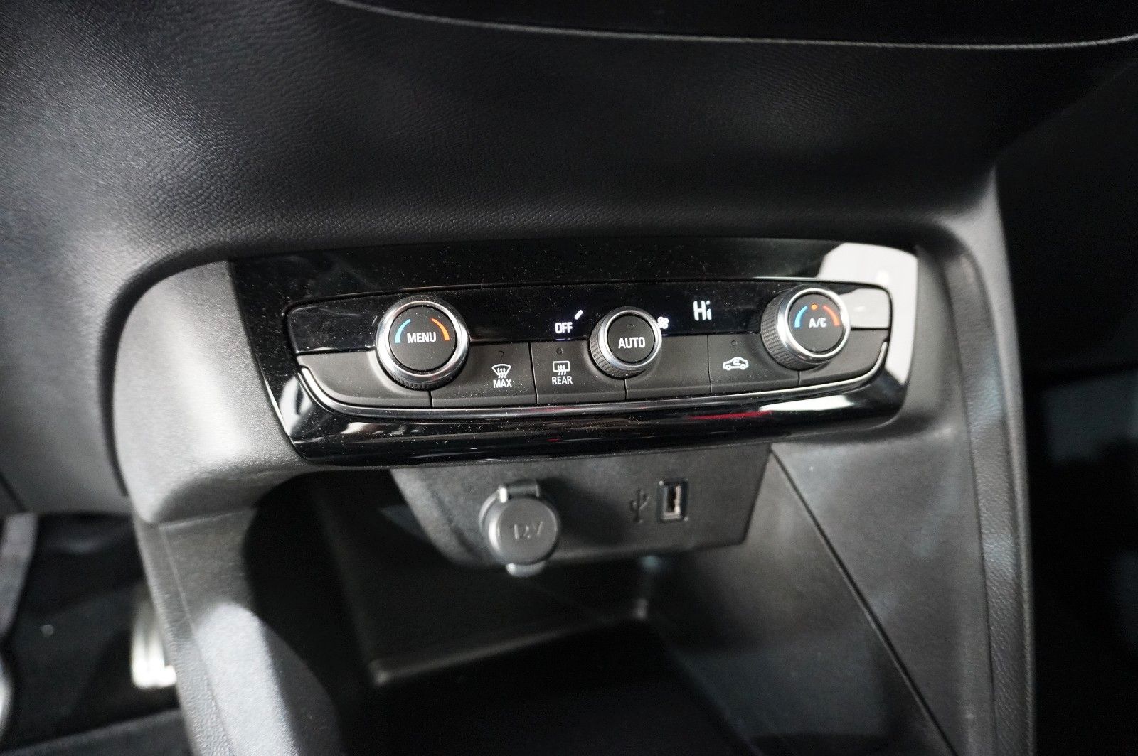 Fahrzeugabbildung Opel Corsa F 1.2T GS SPORT NAVI/LED/KAMERA/SPORT/DAB+
