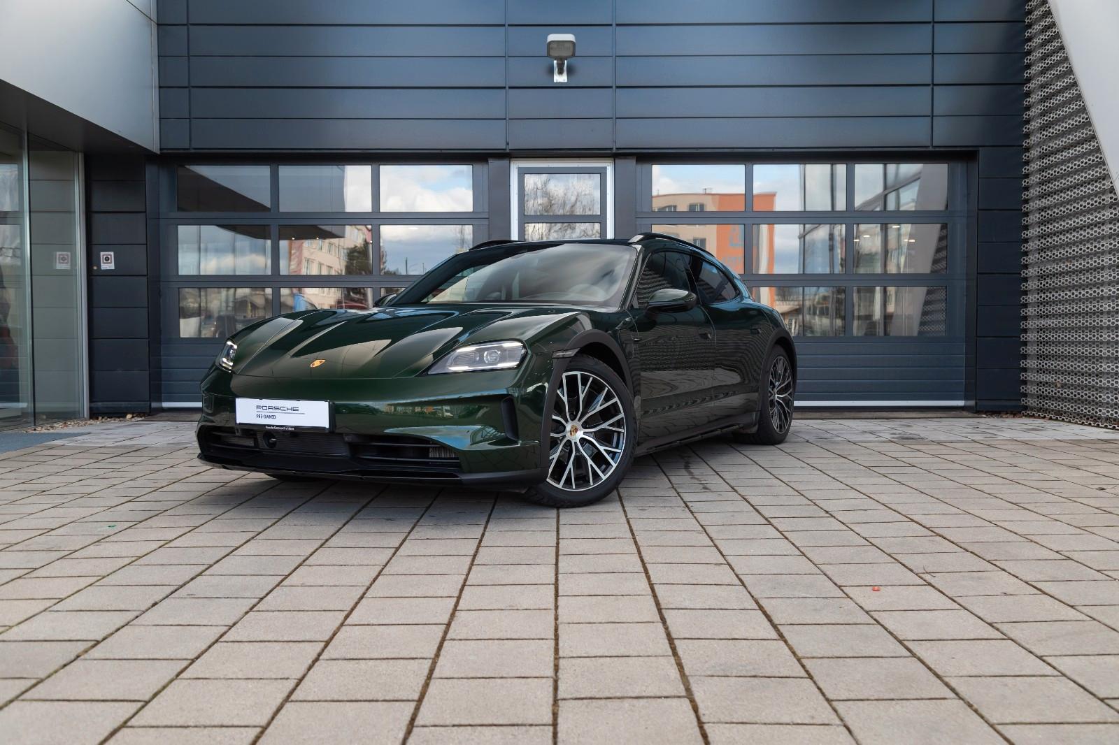 Porsche Taycan Cross Turismo 4