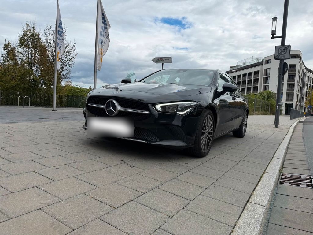 Image of Mercedes-Benz CLA 200